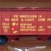 Weaver PP&amp;L # 9364 PS-2 Covered Hopper with Reddy Kilowatt - ACTUAL PHOTO2